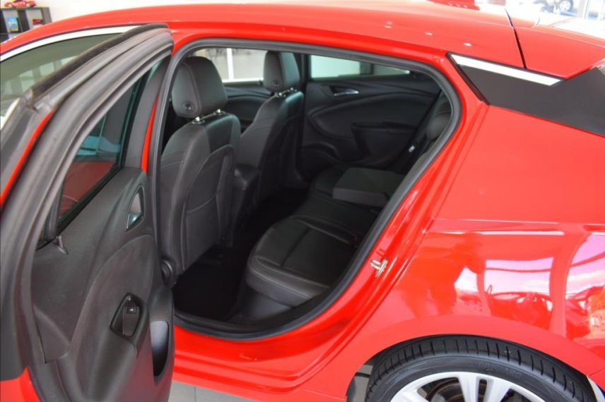 Opel Astra galerie
