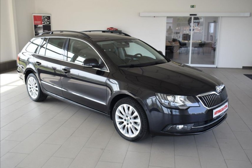 Škoda Superb galerie