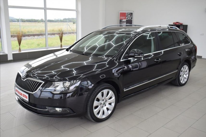 Škoda Superb galerie