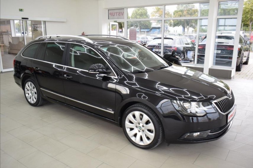 Škoda Superb galerie