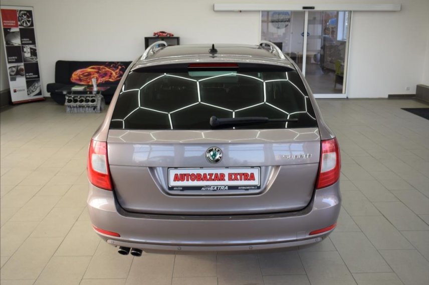 Škoda Superb galerie