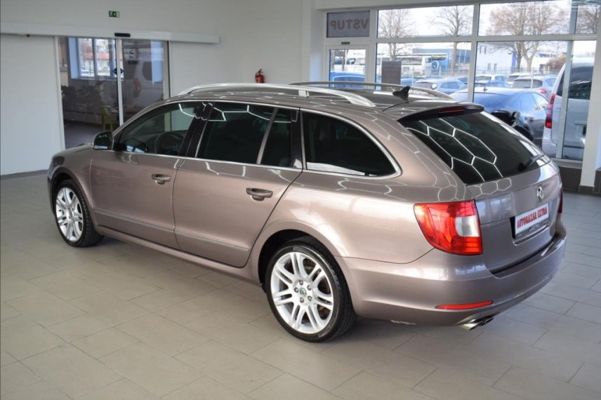 Škoda Superb galerie