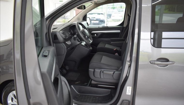 Peugeot Traveller