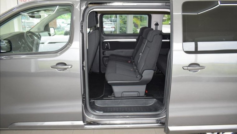 Peugeot Traveller
