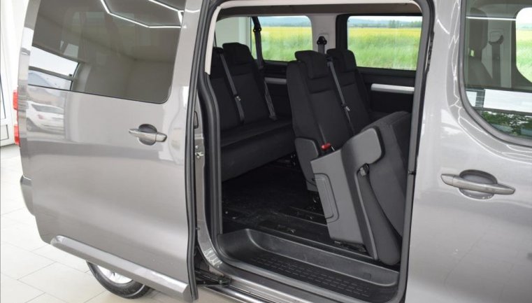 Peugeot Traveller