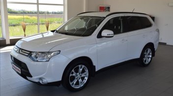 Mitsubishi Outlander 2,2 Di-D, INTENSE+,4WD,7-míst