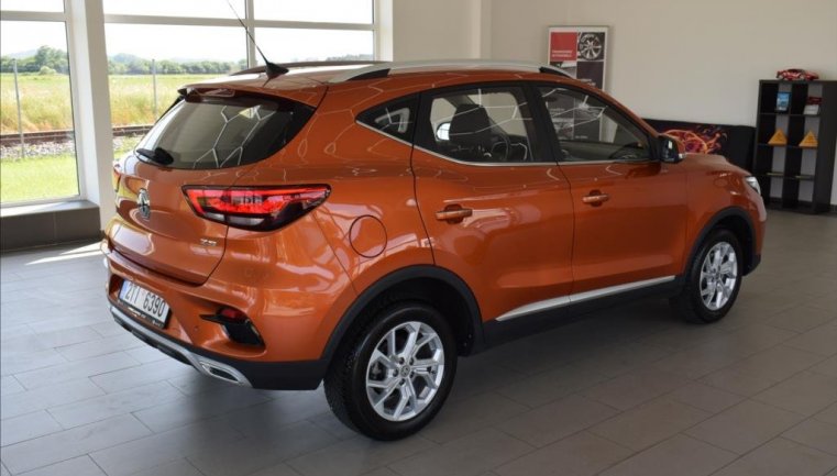 MG ZS