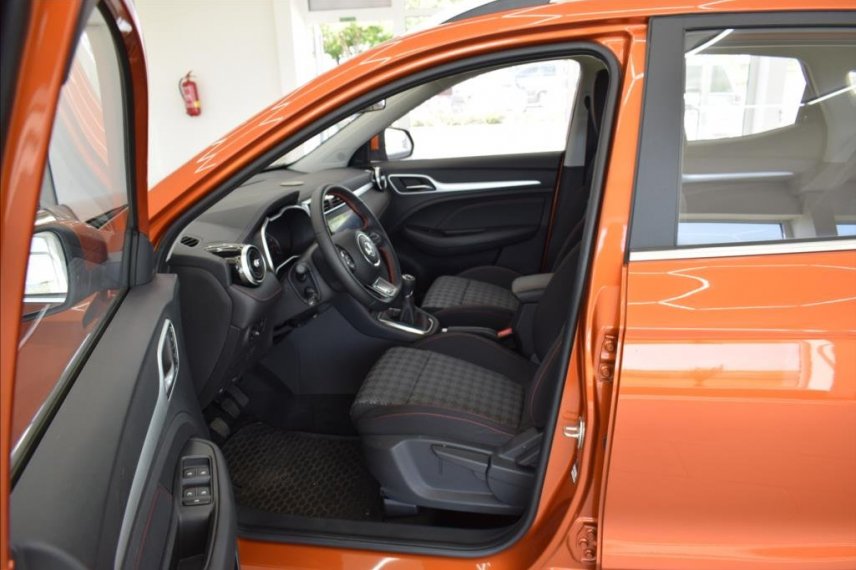 MG ZS galerie
