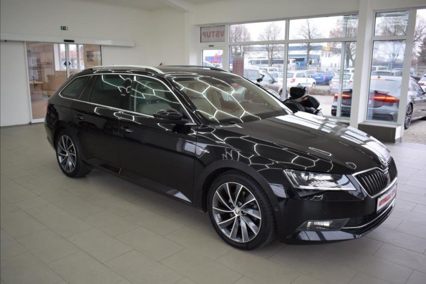 Škoda Superb galerie