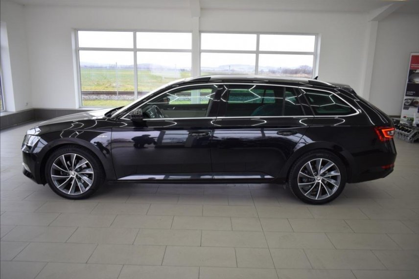 Škoda Superb galerie