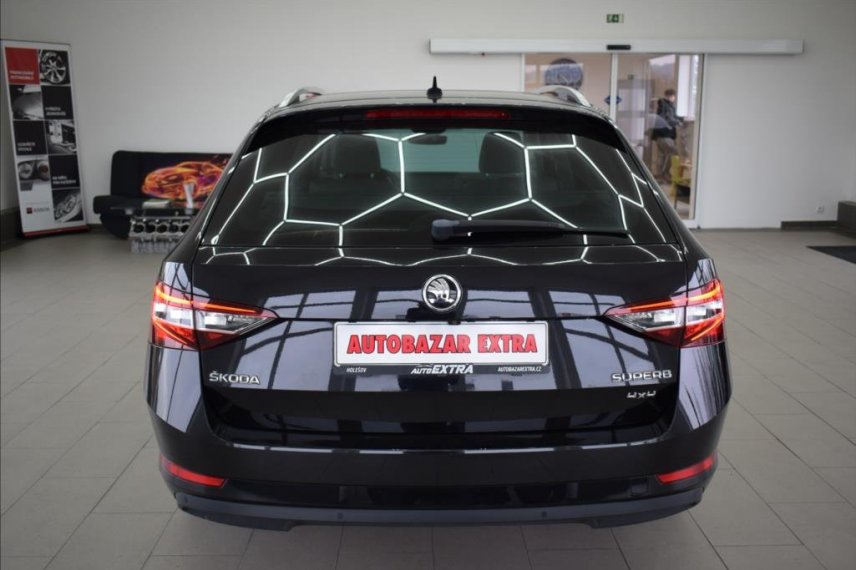 Škoda Superb galerie