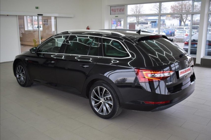 Škoda Superb galerie