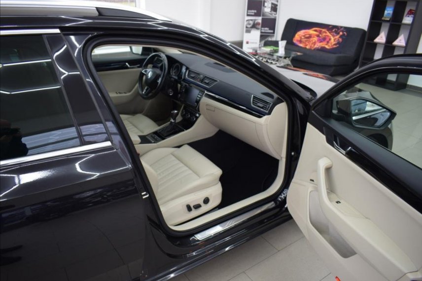 Škoda Superb galerie