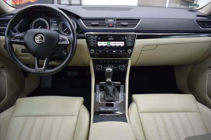 Škoda Superb galerie