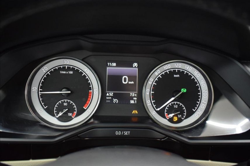 Škoda Superb galerie