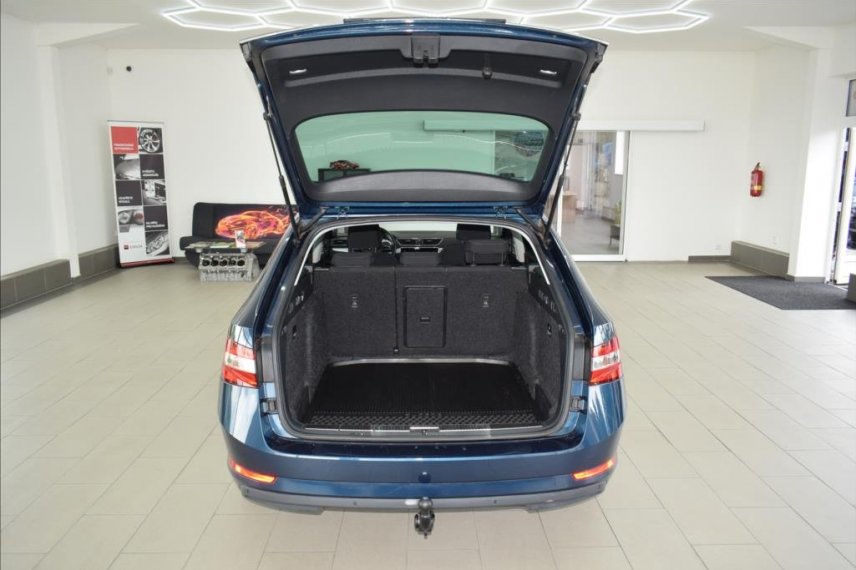 Škoda Superb galerie
