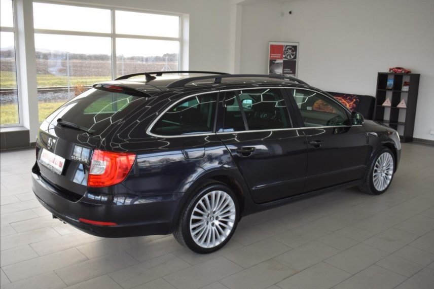 Škoda Superb galerie