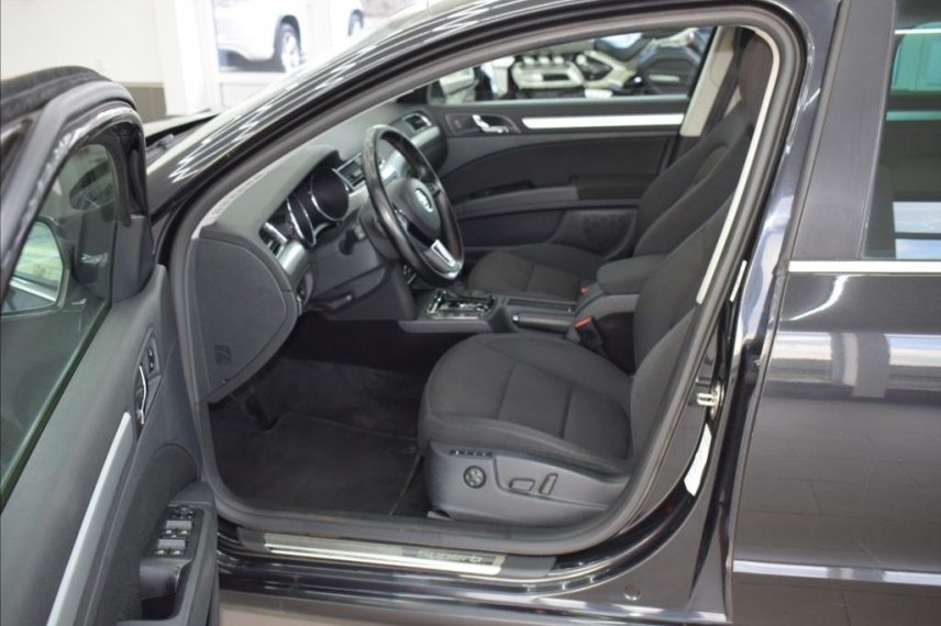 Škoda Superb galerie
