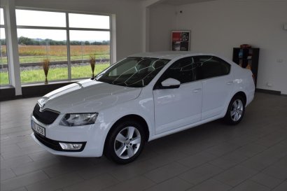 Škoda Octavia 1,4 TSI, tažné,digiklima,